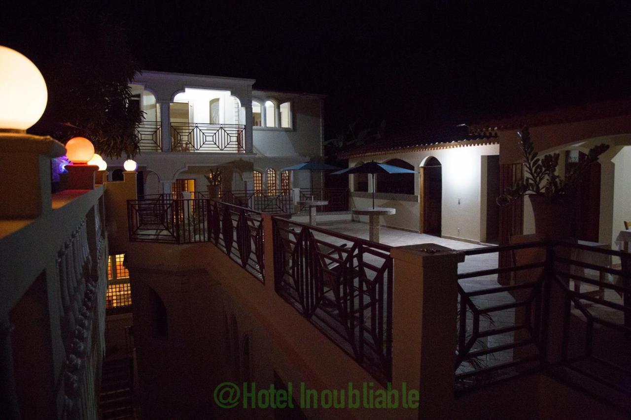 Hotel Inoubliable Cotterelle Buitenkant foto